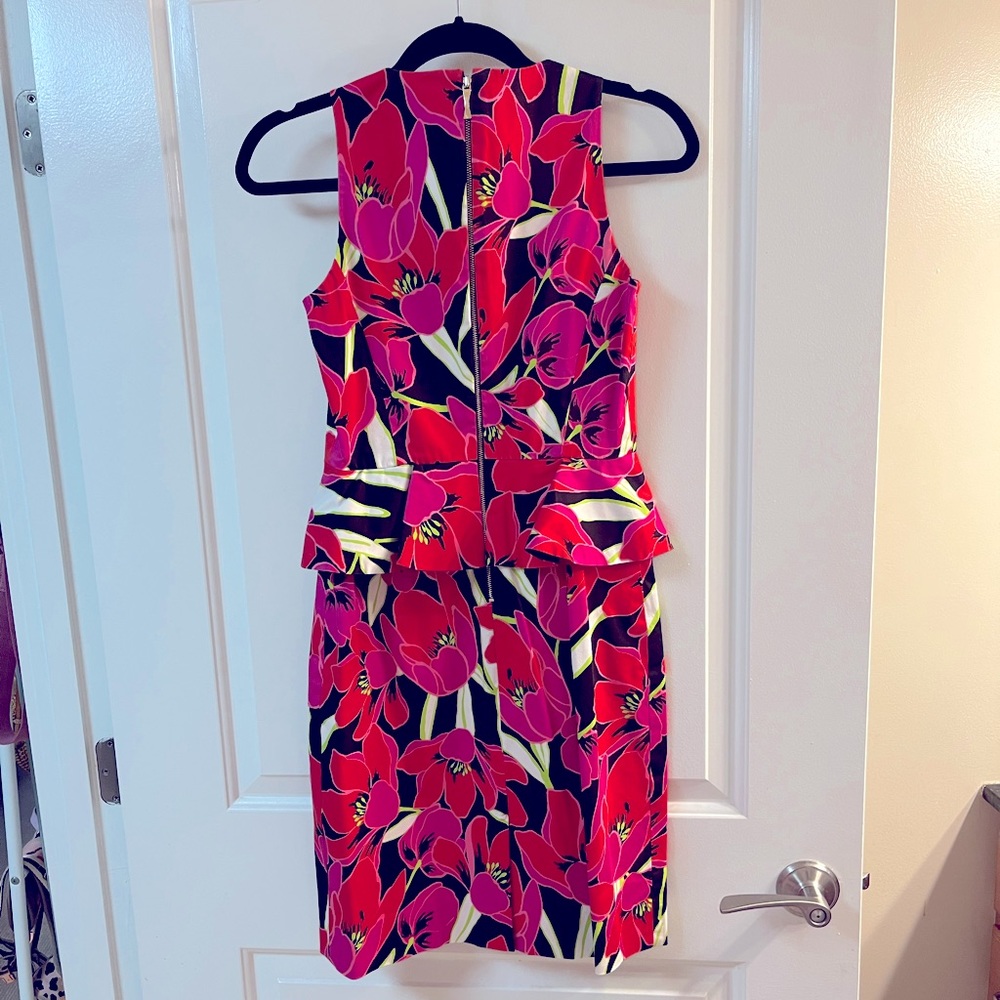 Like new: $298 KATE SPADE Peplum Cotton Sheath Dress, Red/Pink Floral, Size 4 - Picture 6 of 16